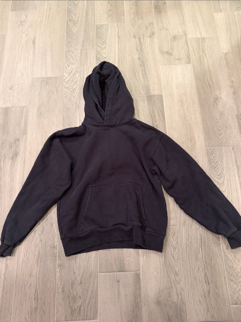 Aritzia Woman’s Black Hooded Sweatshirt - Classic Hoodie Size S